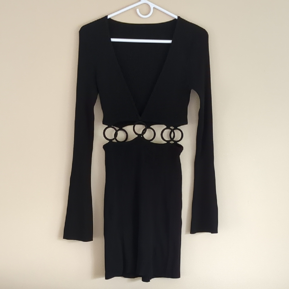 14" Pit-to-Pit Devon Windsor Flora Dress Black Ribbed Material Long Sleeve
